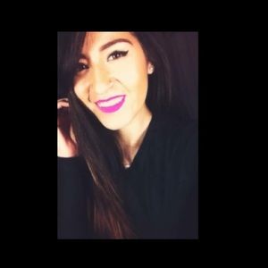 Meet your Posher, Desiraee